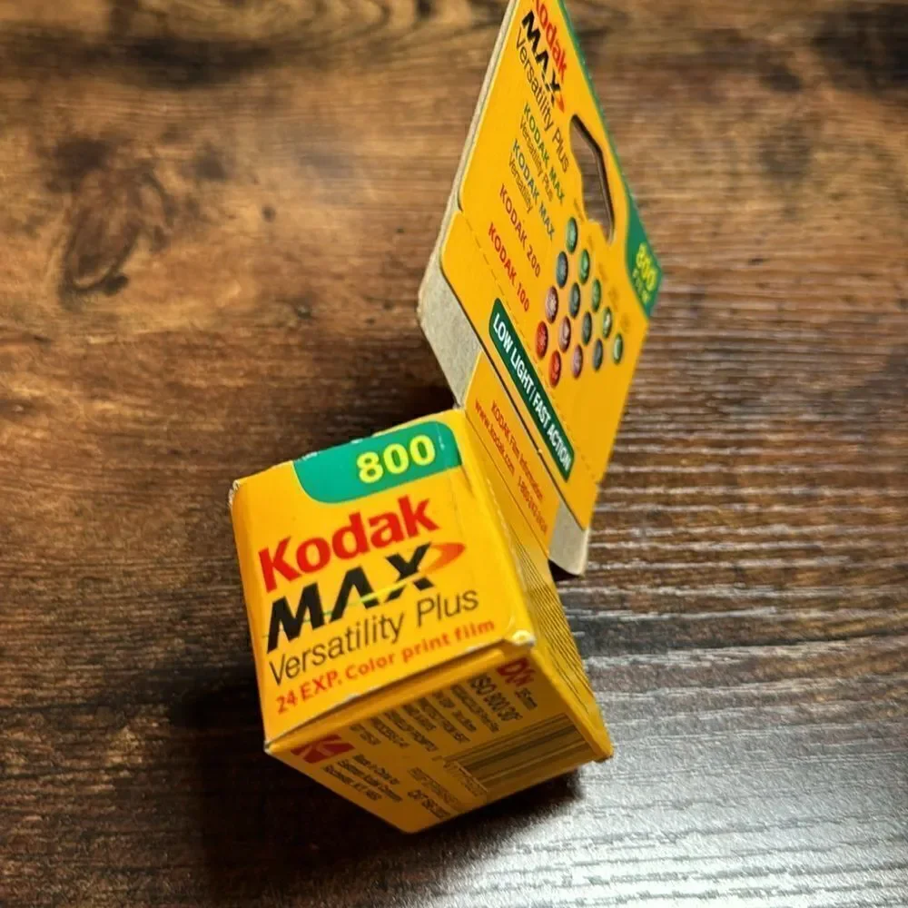 Vintage Almost  Kodak Max 800 24 Exp 35mm Film Expired 06/2007 ISO 800/30.‎